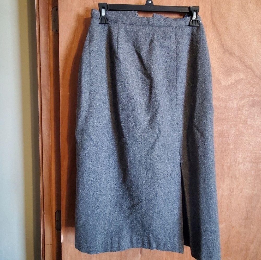 Claude Vintage woolblend  Aline / Pencil skirt. Sz 6 grey. Slit. Office business